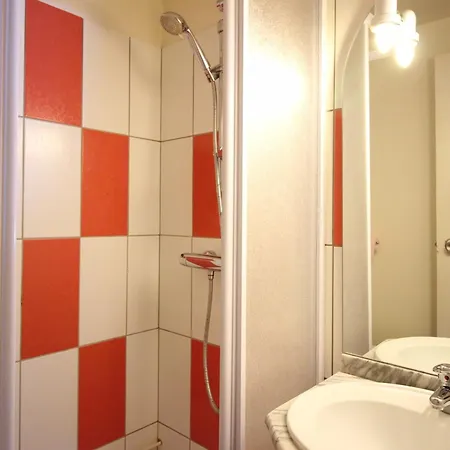 Apartment F2 De 38m² Au Pied Des Pistes Du Mont-dore, 6 Couchages, Local A Skis - Fr-1-415-115 Le Mont-Dore